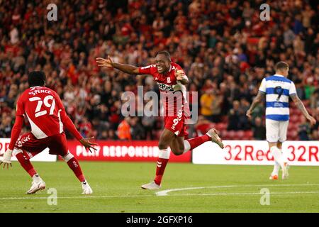 Uche Ikpeazu di Middlesbrough celebra dopo aver segnato dal punto di rigore per renderlo 1-0 - Middlesbrough contro Queens Park Rangers, Sky Bet Championship, Riverside Stadium, Middlesbrough, Regno Unito - 18 agosto 2021 solo per uso editoriale - si applicano le restrizioni DataCo Foto Stock