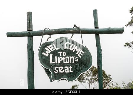 SEDE DI LIPTON, SRI LANKA - 15 LUGLIO 2016: Scheda informativa al punto di vista di Lipton's Seat. Foto Stock