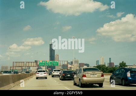 Vista dello skyline di Chicago dall'Interstate 94 Foto Stock