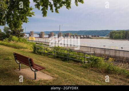 Guttenberg, Iowa. Mississippi River Navigation Lock and Dam. Foto Stock