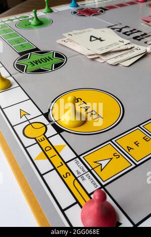 Siamo spiacenti! È un gioco di bordo di inseguimento di slide, Stati Uniti Foto Stock