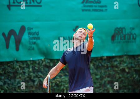 Sporting Tennis Lesa, Lesa (NO), Italy, August 27, 2021, Christian Langmo dagli USA durante la Lesa Cup 2021 - ITF - Tennis Internationals Foto Stock