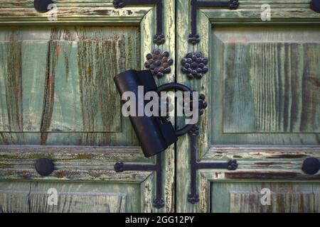 Porte verdi colorate al palazzo Changgyeonggung a Seoul, Corea. Foto Stock