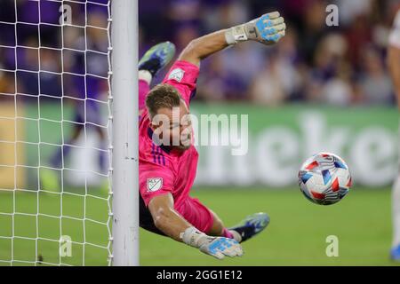 27 agosto 2021: Il portiere di Inter Miami NICK MARSMAN (32) fa un salvataggio durante la partita di calcio MLS Orlando City vs Inter Miami all'Explororia Stadium di Orlando, Fl il 27 agosto 2021. (Credit Image: © Cory Knowlton/ZUMA Press Wire) Foto Stock
