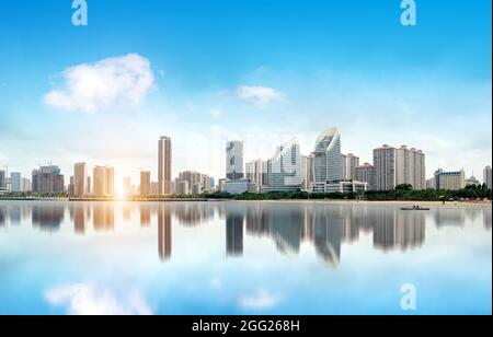 Vista sul mare e sulla città di Zhanjiang, Cina Foto Stock