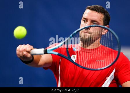 Joachim Gerard, tennista belga in sedia a rotelle, ha ritratto in azione durante la partita tra l'americano Ratzlaff e il belga Gerard, al secondo turno Foto Stock