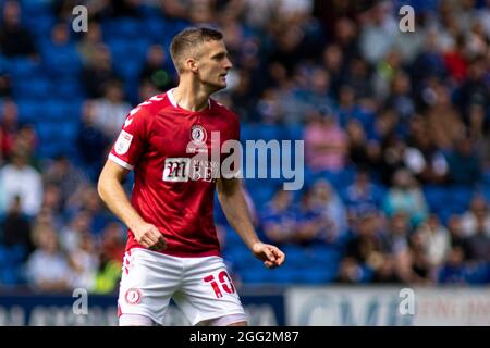 Cardiff, Regno Unito. 28 agosto 2021. Andy King di Bristol City in azione. EFL Skybet Championship Match, Cardiff City contro Bristol City al Cardiff City Stadium di Cardiff, Galles sabato 28 agosto 2021. Questa immagine può essere utilizzata solo a scopo editoriale. Solo per uso editoriale, licenza richiesta per uso commerciale. Nessun uso in scommesse, giochi o un singolo club/campionato/player pubblicazioni. pic di Andrew Orchard/Andrew Orchard sport fotografia/Alamy Live news credito: Andrew Orchard sport fotografia/Alamy Live News Foto Stock
