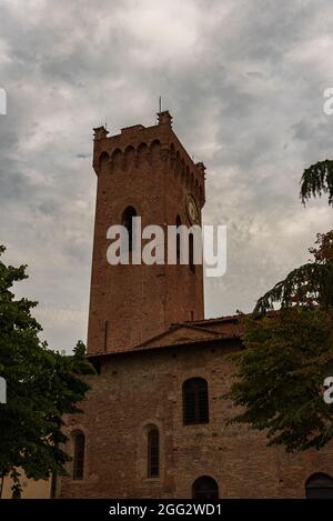 La Cattedrale di Santa Maria Assunta e San Genesio è il principale luogo di culto cattolico a San Miniato, la chiesa madre della diocesi del sam Foto Stock