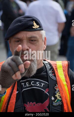 Il movimento dei Veterani dell'Irlanda del Nord e la Giornata nazionale di protesta dei Veterani protestano per impedire che l'accusa del 2016 faccia! Assemblea a Trafalgar Square, il 2021-08-28, Londra, Regno Unito. Credit: Picture Capital/Alamy Live News Foto Stock