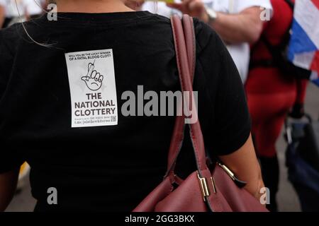 28 agosto 2021. Brixton, Londra, Regno Unito. Manifestanti marzo a Brixton che protestano i vaccini e i passaporti dei vaccini forzati Credit: Londonphotos/Alamy Live News Credit: Londonphotos/Alamy Live News Foto Stock