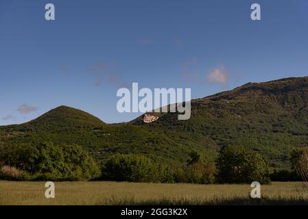 Miranda, Isernia, Molise. In provincia di Isernia, a pochi chilometri dalla città di pentra, sorge Miranda, un incantevole villaggio a 900 metri di altitudine Foto Stock