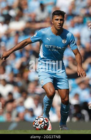 Manchester, Inghilterra, 28 agosto 2021. Rodrigo di Manchester City durante la partita della Premier League all'Etihad Stadium di Manchester. Il credito dovrebbe essere: Darren Staples / Sportimage Foto Stock