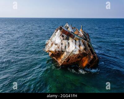 Veduta aerea del naufragio vicino alla costa di Crimea. Foto Stock