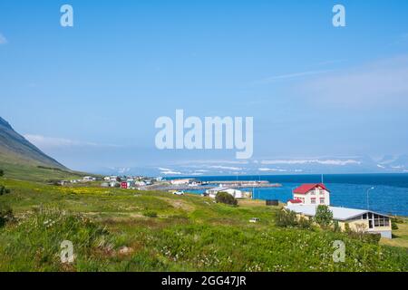 Villaggio di Sudavik in Alftafjordur nei westfjords d'Islanda Foto Stock