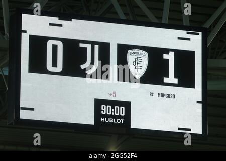 TORINO, 28 AGOSTO 2021. Il cartellone durante la partita tra Juventus FC ed Empoli FC allo Stadio Allianz. Risultato finale: 0-1. Credit: Massimiliano Ferraro/Medialys Images/Alamy Live News Foto Stock