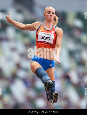 28 agosto 2021: Fleur Jong dal Nederlands al salto di lunga durata durante l'atletica al Tokyo Paralympics, Stadio Olimpico di Tokyo, Tokyo, Giappone. Prezzo Kim/CSM Foto Stock