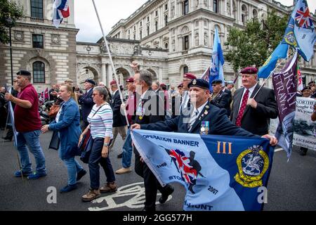 Il movimento dei veterani dell'Irlanda del Nord alla Giornata nazionale di protesta dei veterani si riunisce per protestare contro il loro trattamento da parte dei governi britannici successivi Foto Stock