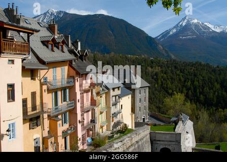 FRANCIA. REGIONE DELLA PROVENZA. HAUTES-ALPES (05) LA CITTÀ FORTIFICATA DI BRIANCON Foto Stock