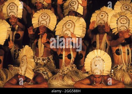 POLINESIA FRANCESE. TAHITI. PAPEETE FAA'A. CONCORSO DI CANTO E DANZA DURANTE IL FESTIVAL DI HEIVA TAHITI NEL MESE DI LUGLIO, IL PIÙ IMPORTANTE FESTIVAL DI TAHITI Foto Stock