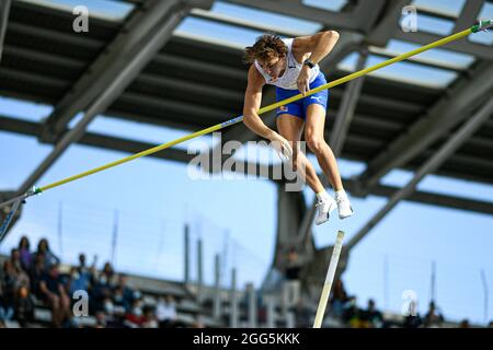 Armand 'Do' Duplantis (Men's Pole Vault) della Svezia compete durante la IAAF Wanda Diamond League, evento di atletica Meeting de Paris il 28 agosto 2021 allo stadio Charlety di Parigi, Francia - Foto Victor Joly / DPPI Foto Stock