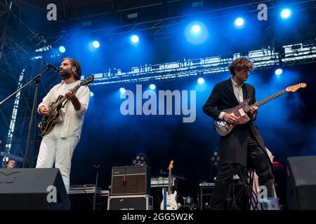 La band svedese Shout louds si esibisce dal vivo durante il festival di oggi Foto Stock