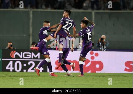 Nicolas Gonzalez (ACF Fiorentina) festeggia dopo aver segnato il gol durante ACF Fiorentina vs Torino FC, una partita di calcio italiana a Firenze, Italia, agosto 28 2021 Foto Stock