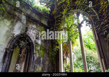 Rovina di St Dunstan nella chiesa orientale danneggiata nel Blitz, ora convertito in un giardino pubblico, Londra, Regno Unito Foto Stock