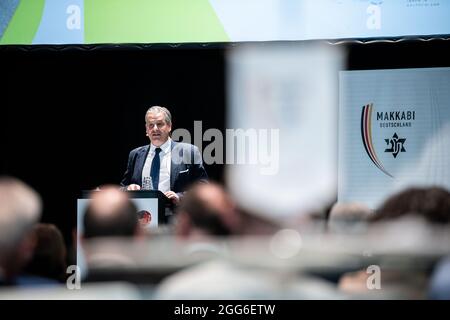 29 agosto 2021, Renania settentrionale-Vestfalia, Dortmund: Manuel Neukirchner, direttore del Museo del Calcio tedesco, ha tenuto un discorso al museo durante una cerimonia che segna il 100° anniversario del movimento Maccabi. Foto: Fabian Strauch/dpa Foto Stock