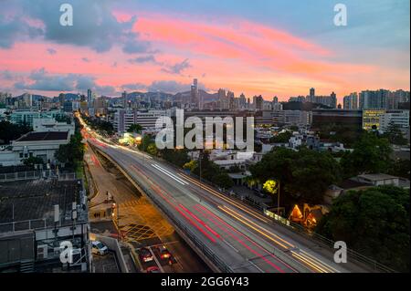 Kowloon Tong si trova a sud di Beacon Hill e a nord di Boundary Street. E' uno dei quartieri residenziali più costosi di Hong Kong Foto Stock