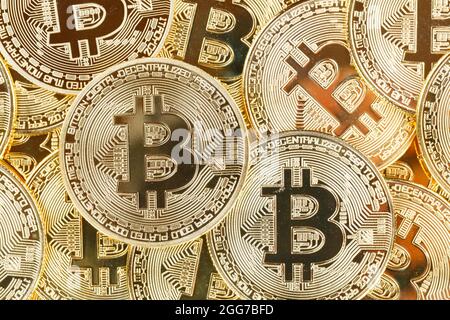 Bitcoin criptovaluta pagamento online pagare denaro digitale criptovaluta business finanzia moneta di punta Foto Stock