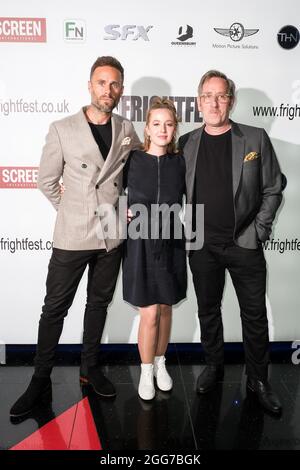 Jay Taylor, Holli Dempsey e Michael Smiley si pongono all'EVIE Media Wall durante il Frightfest Film Festival di domenica 29 agosto 2021 a Cineworld Leicester Square, Londra. Foto di Credit: Julie Edwards/Alamy Live News Foto Stock