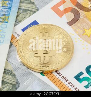 Bitcoin criptovaluta pagamento online pagamento digitale denaro criptovaluta euro il commercio finanzia moneta di punta quadrata Foto Stock