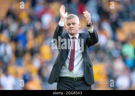 WOLVERHAMPTON, INGHILTERRA - AGOSTO 29: il manager Ole Gunnar Solskjaer del Manchester United celebra la partita della Premier League tra Wolverhampton Foto Stock