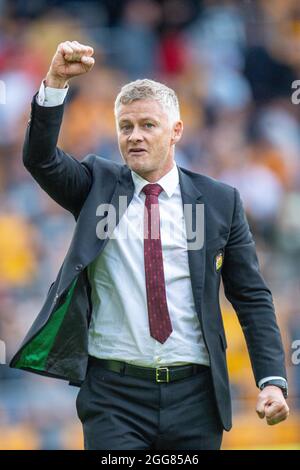 WOLVERHAMPTON, INGHILTERRA - AGOSTO 29: il manager Ole Gunnar Solskjaer del Manchester United celebra la partita della Premier League tra Wolverhampton Foto Stock