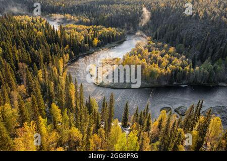 Vista autunnale nel paesaggio del Parco Nazionale di Oulanka Foto Stock