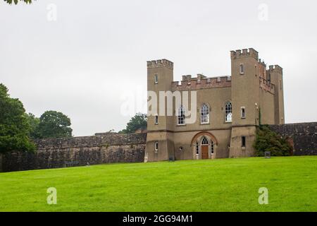 26 agosto 2021 il forte di Hillsborough un esempio di architettura gotica georgiana situato in parlkland al villaggio di Royal Hillsborough a Cou Foto Stock