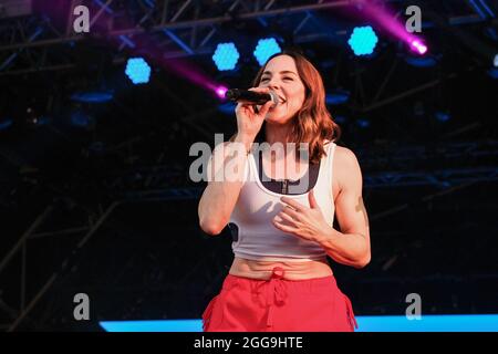 Portsmouth, Regno Unito. 29 agosto 2021. Melanie Jayne Chisholm, meglio conosciuta come Melanie C o Mel C, si esibisce dal vivo sul palco al festival vittorioso. Credit: SOPA Images Limited/Alamy Live News Foto Stock