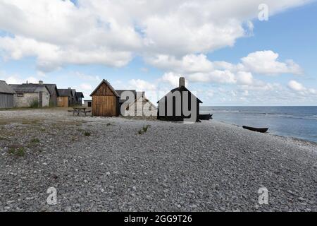 Vecchie capanne di pesca a Helgumannen, un antico villaggio di pescatori a Fårö, Svezia Foto Stock