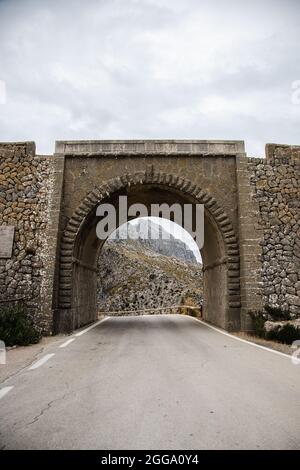 SA Calobra strada a Maiorca, Spagna. Una delle migliori strade del mondo. Foto Stock