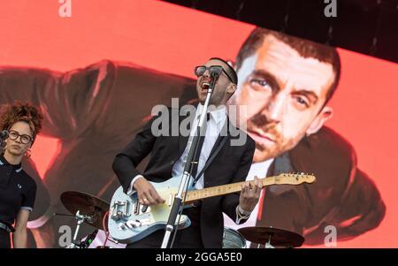 Portsmouth, Regno Unito. 29 agosto 2021. Miles Kane al Victorious Festival 2021, Portsmouth, Hampshire, Regno Unito. 29 ago 2021. Credit: Charlie Raven/Alamy Live News Foto Stock