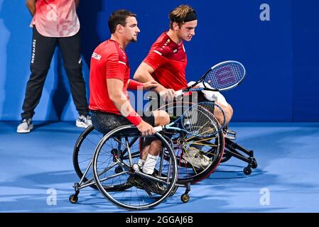 Il tennista belga Joachim Gerard e il tennista belga Jef Vandorpe reagiscono durante una partita di tennis doppia tra il belga Foto Stock