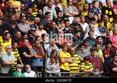 I fan di Watford guardano su - Tottenham Hotspur v Watford, Premier League, Tottenham Hotspur Stadium, Londra, Regno Unito - 29 agosto 2021 solo per uso editoriale - si applicano restrizioni DataCo Foto Stock