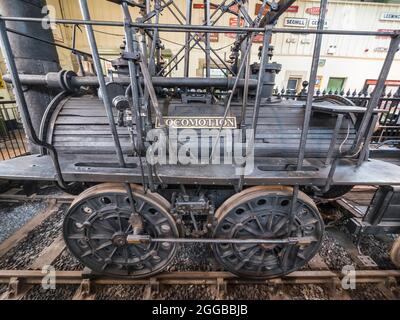 Questo è del treno a vapore locomotion No1 costruito da George Stephenson nel 1825 presso il Darlington Head of Steam Museum . Foto Stock