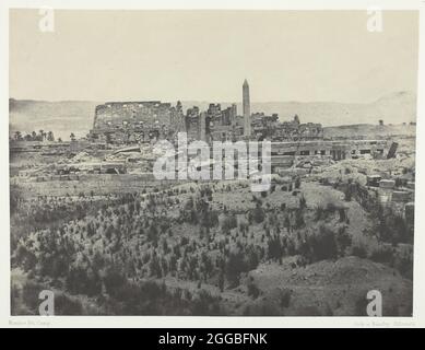 Palais de Karkak, Vue g&#xe9;n&#xe9;rale des Ruines, pry a l'est; th&#xe8;bes, 1849/51, stampato 1852. Un'opera fatta di carta salata stampata, piatto 31 dall'album "egypte, nubie, palestine et syrie" (1852). Foto Stock