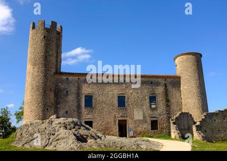 Chateau d'Essalois in Chambles vicino a Saint Etienne, Francia Foto Stock