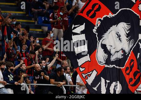 Milano, Italia. 29 agosto 2021. AC Milan supporters during AC Milan vs Cagliari Calcio, Campionato Italiano di calcio A match a Milano, Italy, August 29 2021 Credit: Independent Photo Agency/Alamy Live News Foto Stock