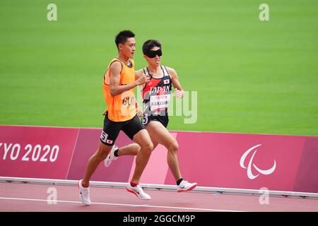 Giappone. 31 Agosto 2021. Tokyo, Giappone. 29 agosto 2021. Kenya Karasawa (JPN) Atletica : 1500 m - finale T11 per uomini allo Stadio Olimpico durante i Giochi Paralimpici di Tokyo 2020. Credit: SportsPressJP/AFLO/Alamy Live News Foto Stock