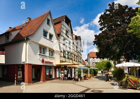 Bensheim, Germania - Agosto 2021: Centro storico della città nella soleggiata giornata estiva Foto Stock