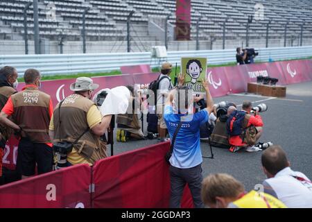 Oyama, Giappone. 31 ago 2021. Paralimpiadi: Paraciclismo, uomini, cronometro, Fuji International Speedway. Cerimonia di premiazione. Credit: Marcus Brandt/dpa/Alamy Live News Foto Stock