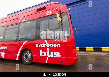 Il lancio dei nuovi autobus a idrogeno a zero emissioni inquinanti per Londra. Gli autobus progettati appositamente per il trasporto di Londra utilizzando tecnologie all'avanguardia Foto Stock